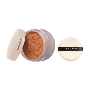 Laura Mercier Translucent Loose Talc-Free Setting Powder Ultra-Blur in Shade Medium Deep: Natural & Blurring Finish, Hyaluronic Acid Infused, For Medium-Deep to Deep Skin Tones + Velour Puff Bundle